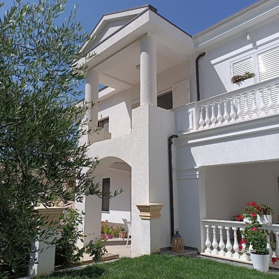 Villa Kurti Durrës 외부 사진